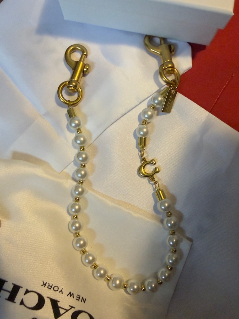 Source Unknown Pearl and Gold Key/Card Holder Chain